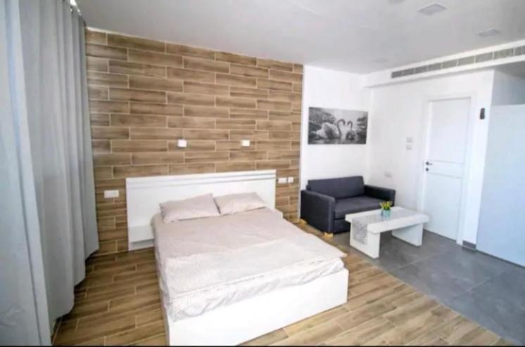 Bright And Cozy Studio Suite Ейлат Екстериор снимка